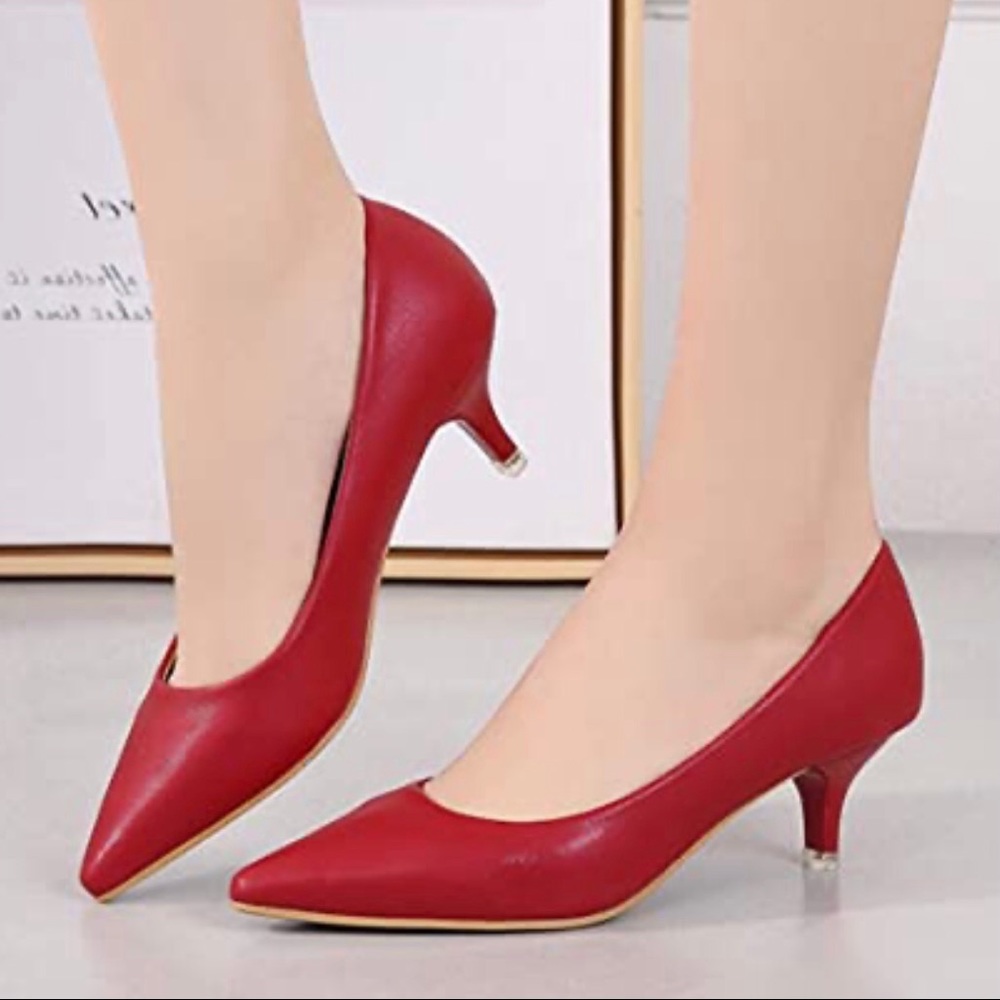 Lnafan Women’s Kitten Heel Pumps